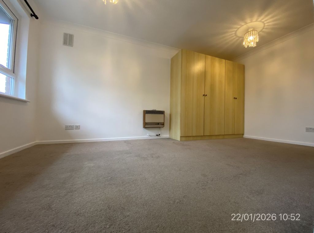 Property photo 3 of 5