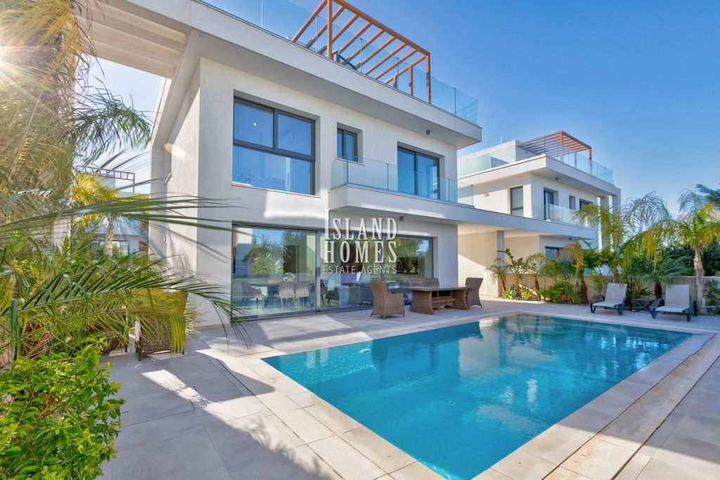 Property photo 1 of 41