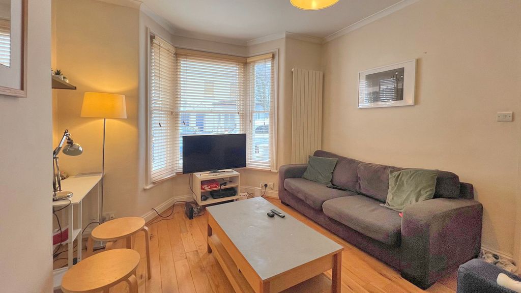 Property photo 3 of 11