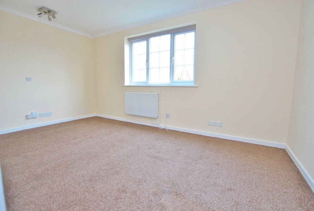 Property photo 3 of 4 Photo 03