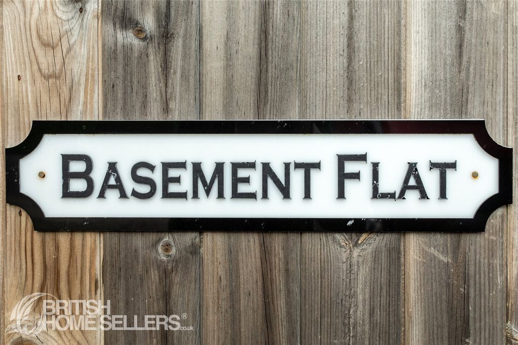 Property photo 2 of 23 Picture No. 09