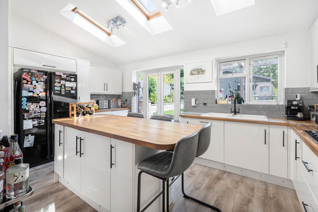 Property photo 3 of 22 1558191