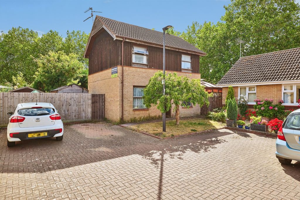 Property photo 1 of 5