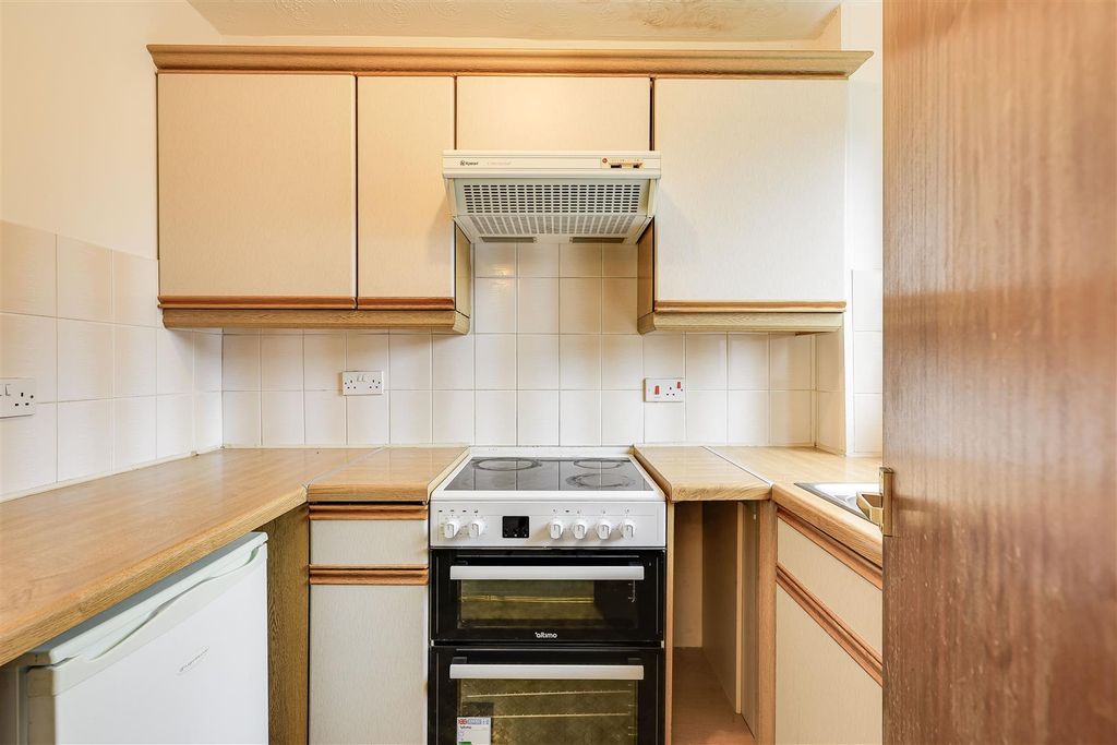 Property photo 3 of 10 Img (10).Jpg