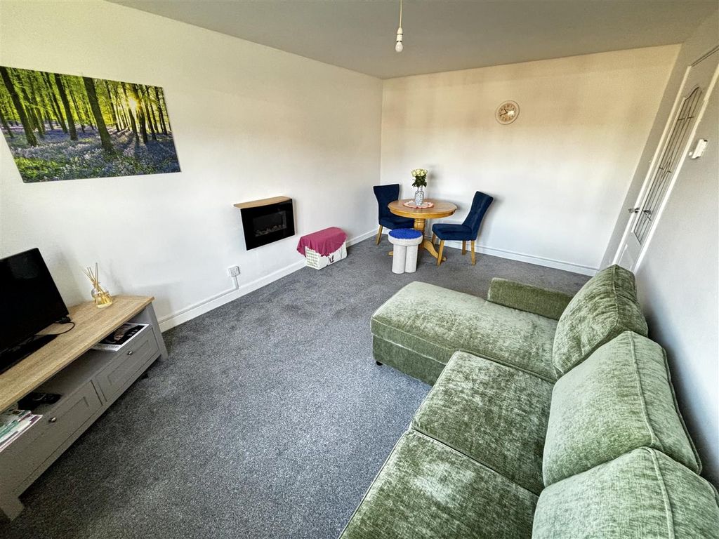 Property photo 3 of 9 Living And Dining Room