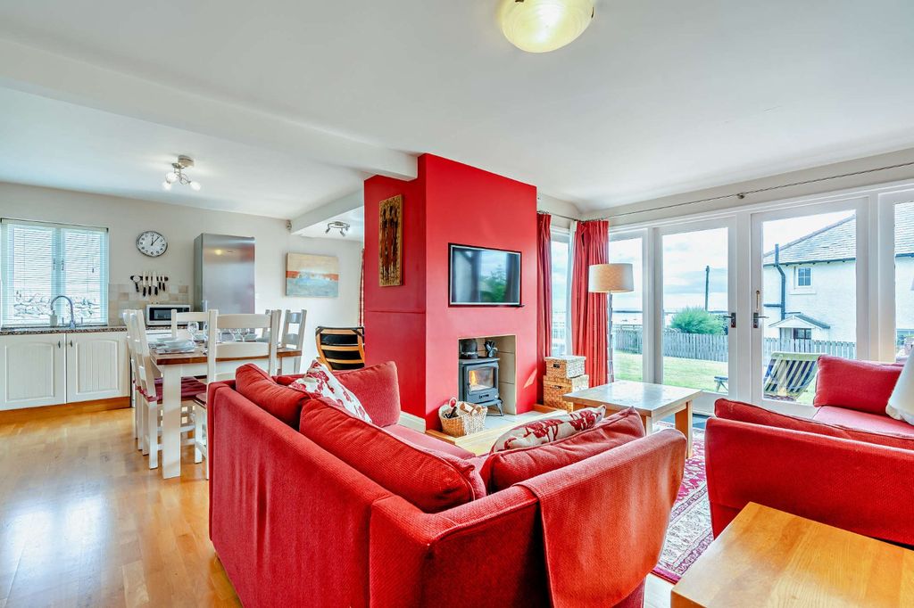 Property photo 3 of 17 Open Plan
