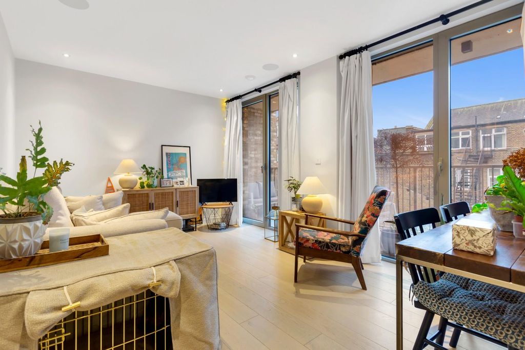 Property photo 1 of 6 Reception Room