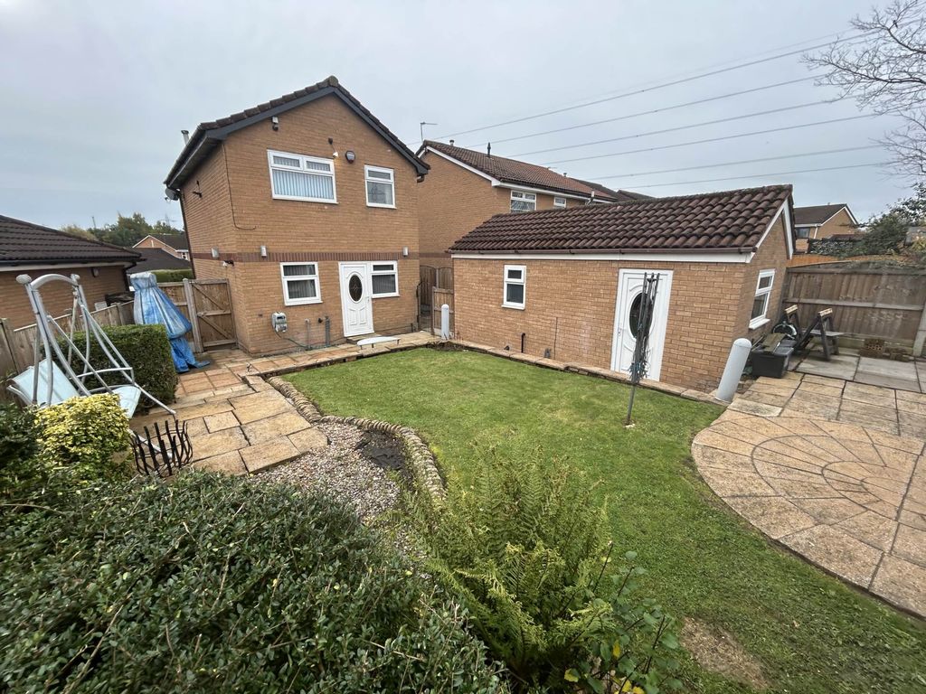 Property photo 2 of 23
