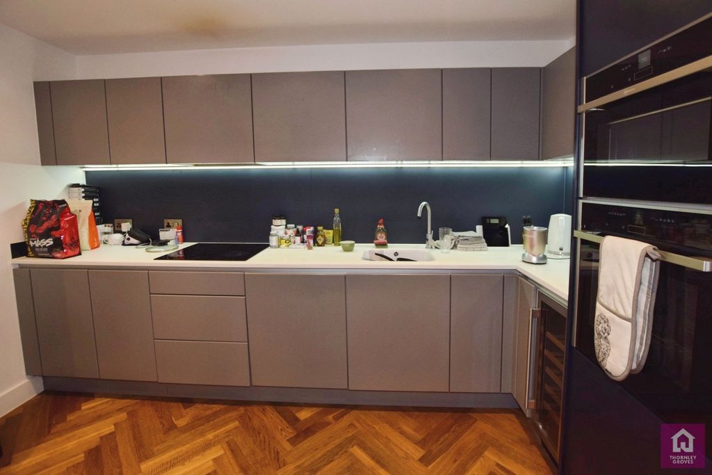 Property photo 3 of 23 Picture No. 17