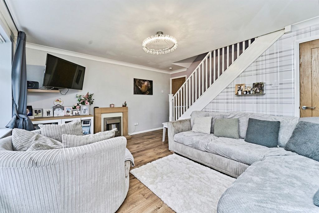 Property photo 3 of 20