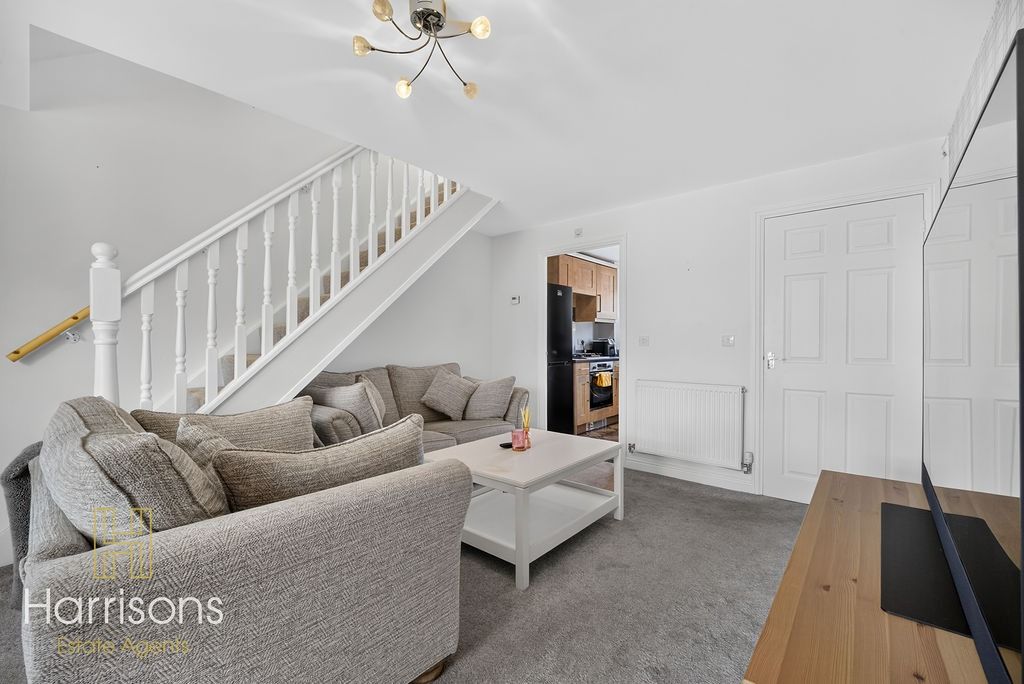 Property photo 2 of 25 5131604