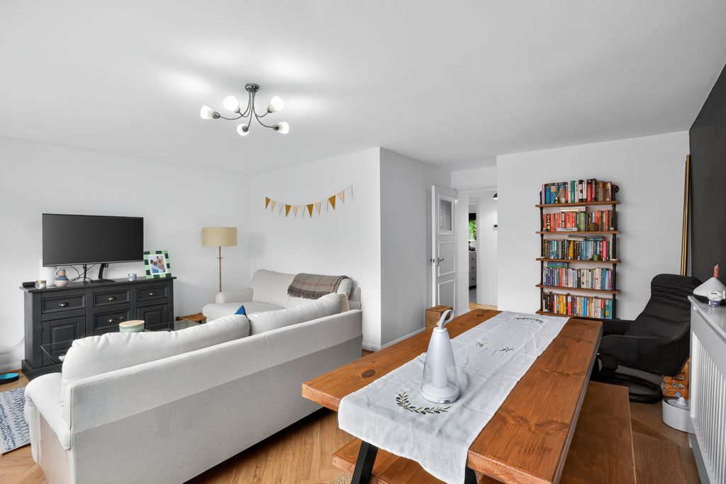 Property photo 3 of 20