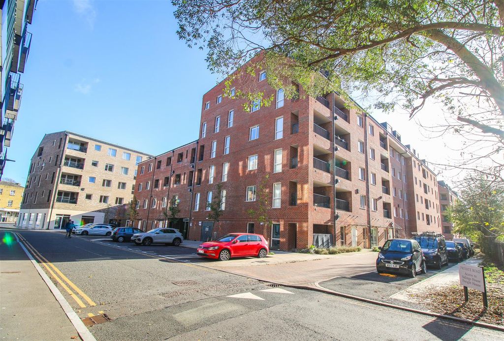 Property photo 1 of 8 Img_7021.Jpg