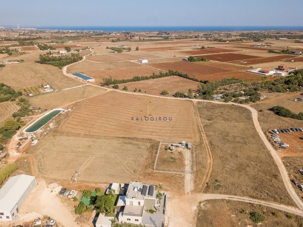 Property photo 2 of 6