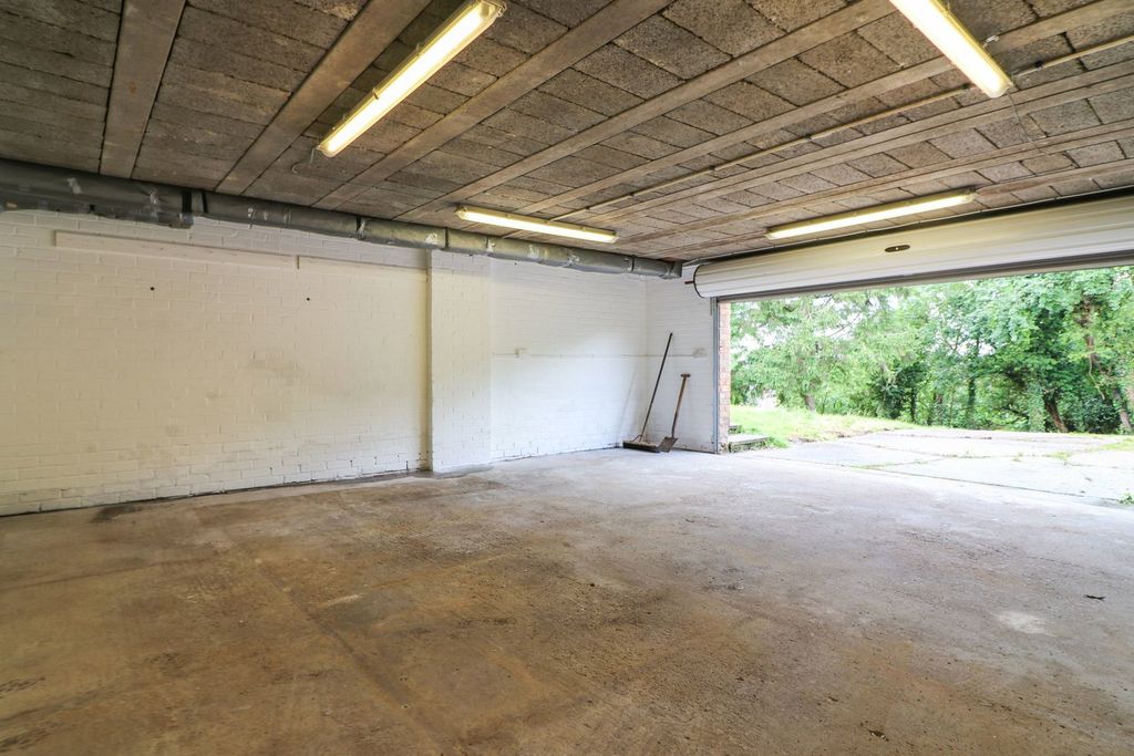 Additional image 31 of 6 bed detached house for saleSt. Barnabas Road, Barnetby DN38