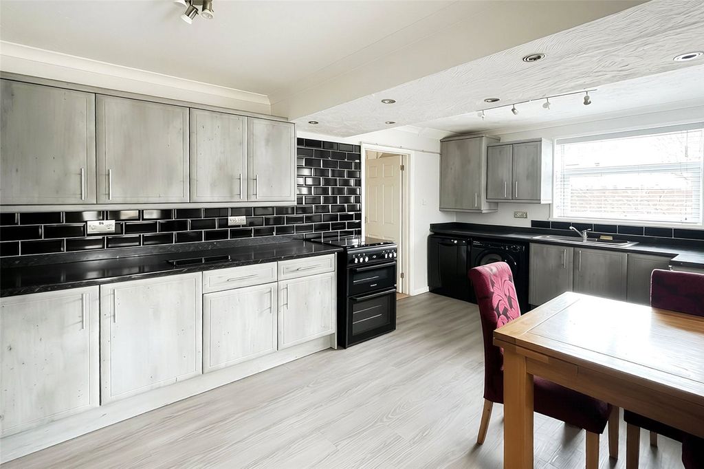 Property photo 3 of 20 Picture No. 19