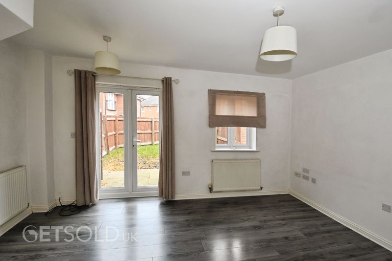 Property photo 2 of 10 Photo 6