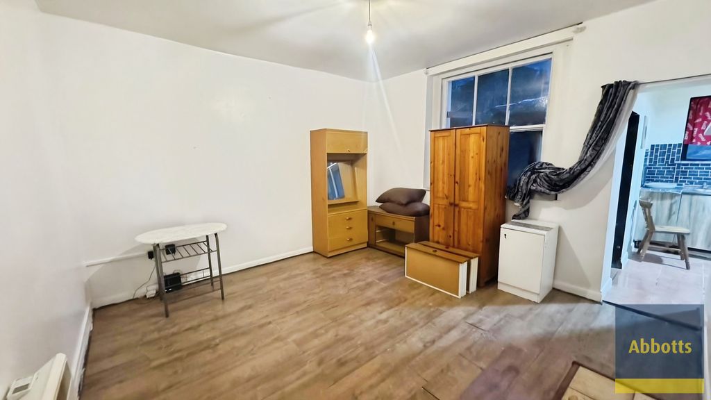 Property photo 3 of 3