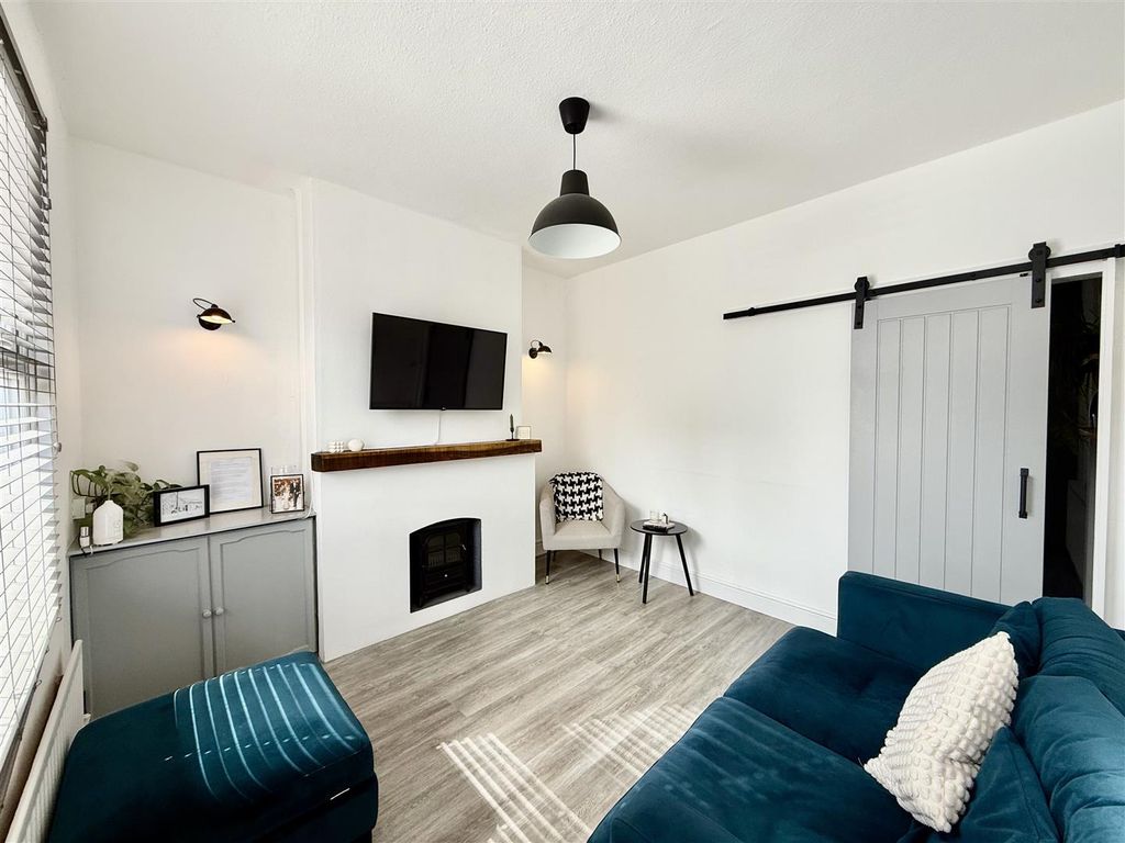 Property photo 2 of 18 2