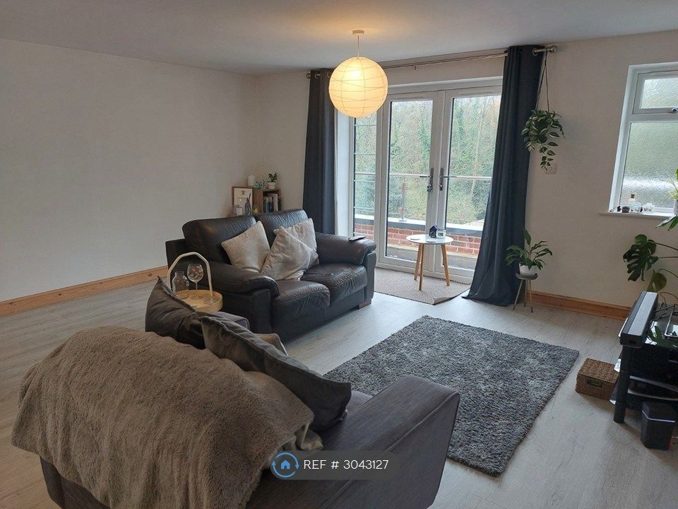 Property photo 2 of 11