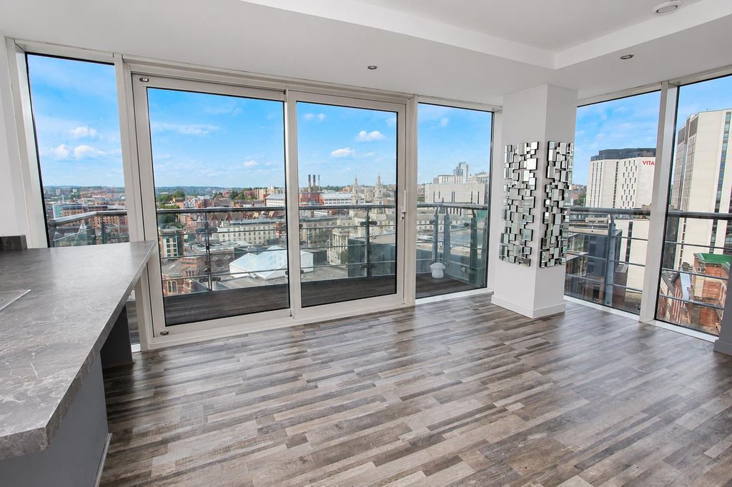 Property photo 1 of 12 999.Png