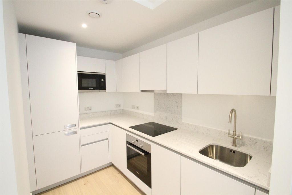 Property photo 2 of 15 Kitchen