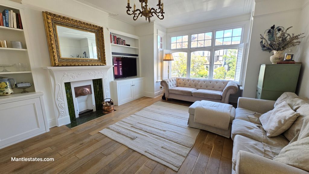 Property photo 1 of 18 2 Bed Flat For Sale Normandy Avenue, Barnet En5 2Hz