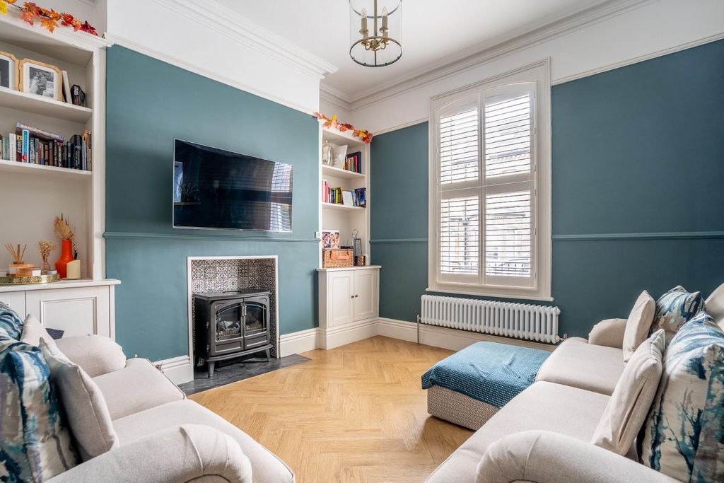 Property photo 3 of 21 Na-3.Jpg