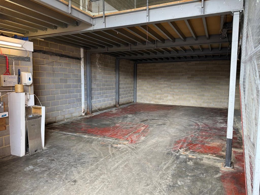 Property photo 2 of 8 Internal.Jpg