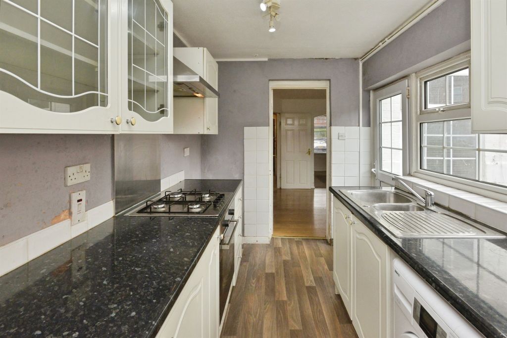 Property photo 3 of 17