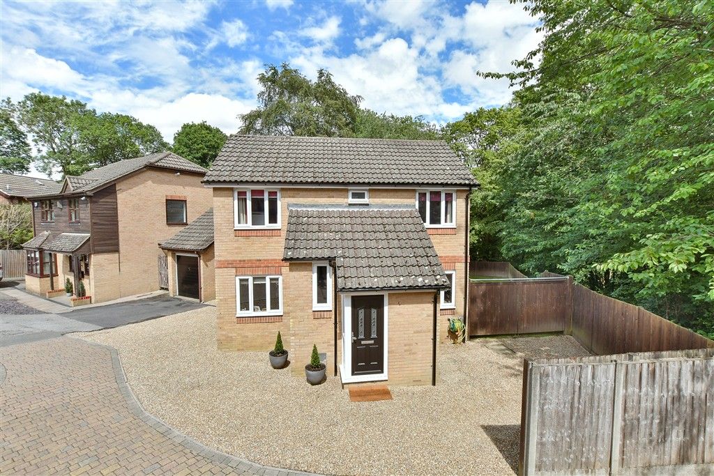Property photo 1 of 19 External (Brochure)