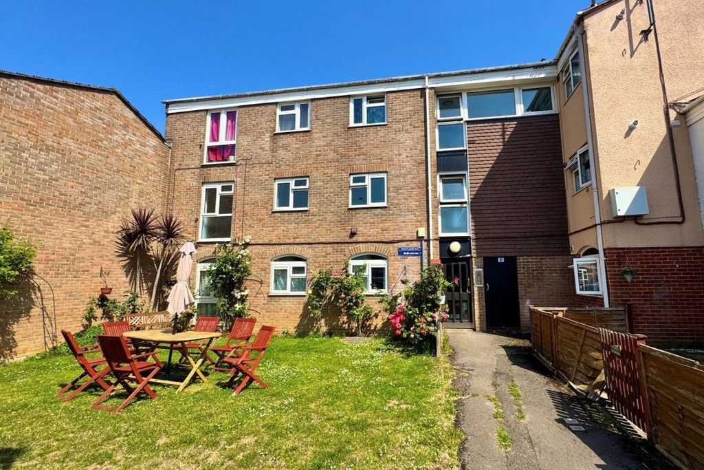 Property photo 1 of 7