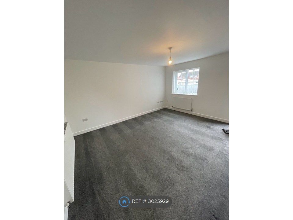 Property photo 2 of 16 Living Room