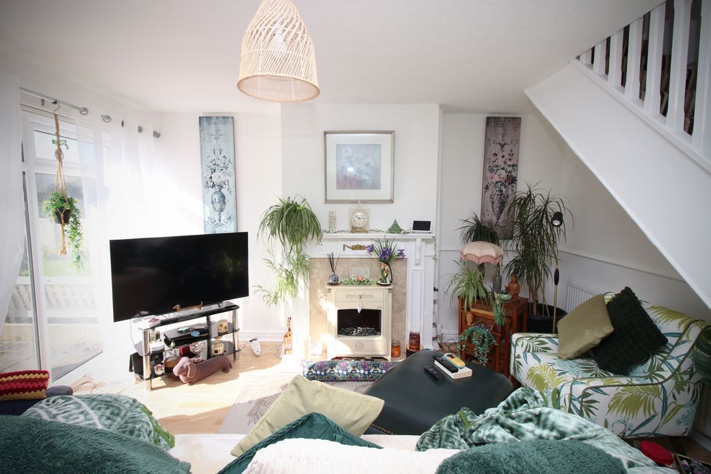 Property photo 2 of 18