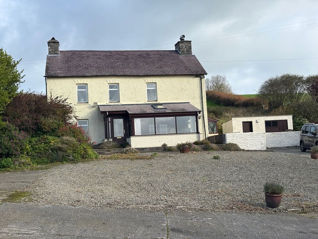 Property photo 1 of 32