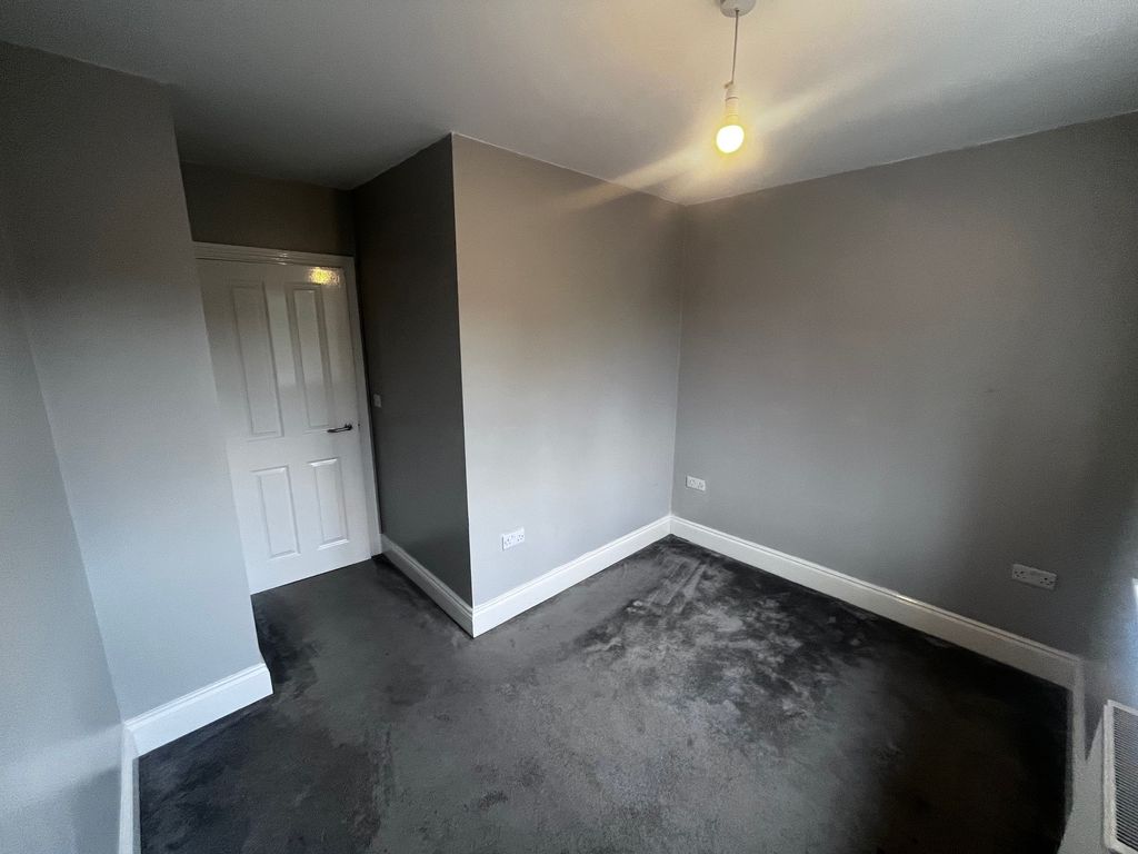 Property photo 3 of 11 Image