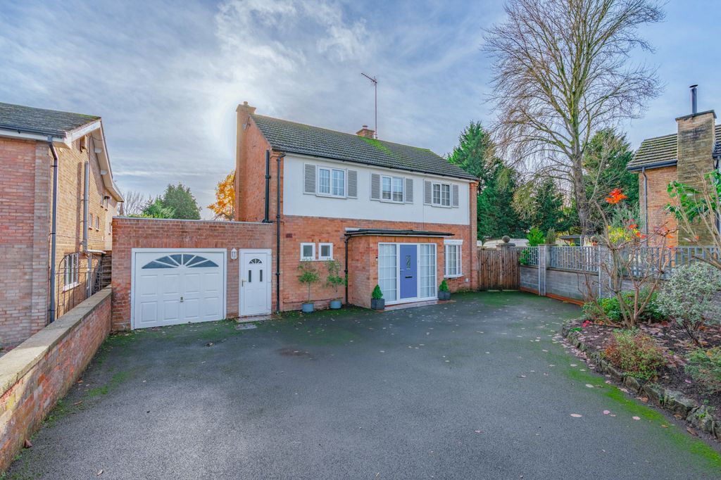 Property photo 1 of 31