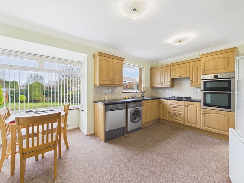 Property photo 3 of 14 Kitchen Dining