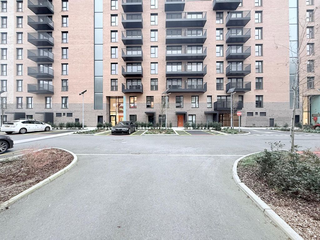 Property photo 1 of 16