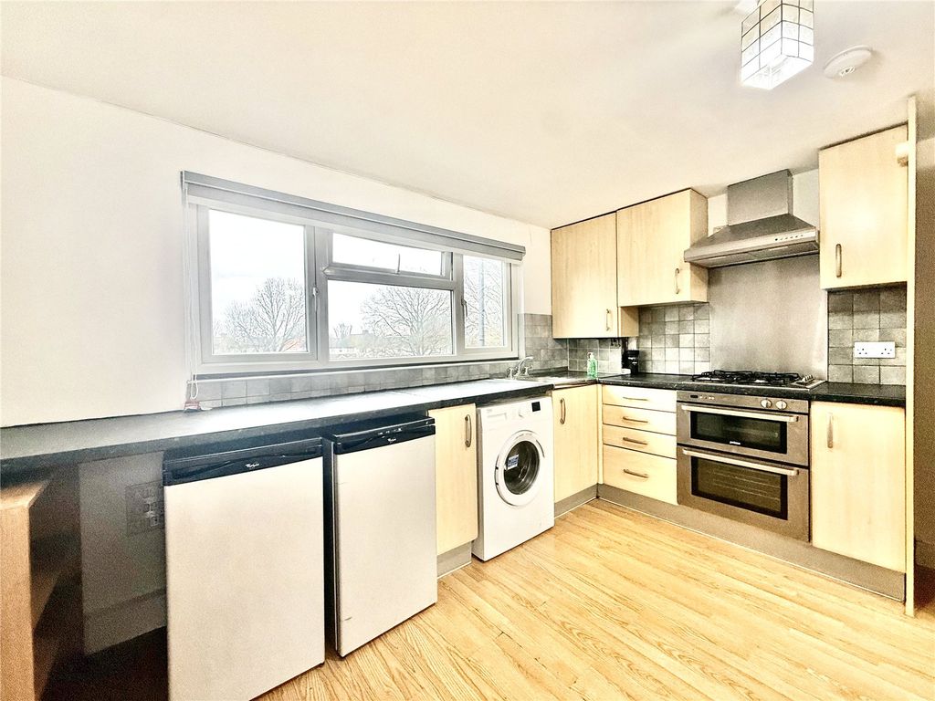 Property photo 2 of 6 Picture No. 02