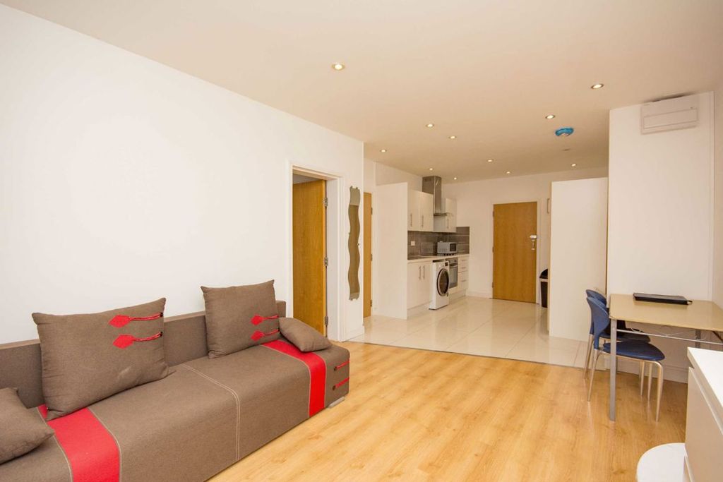 Property photo 1 of 4