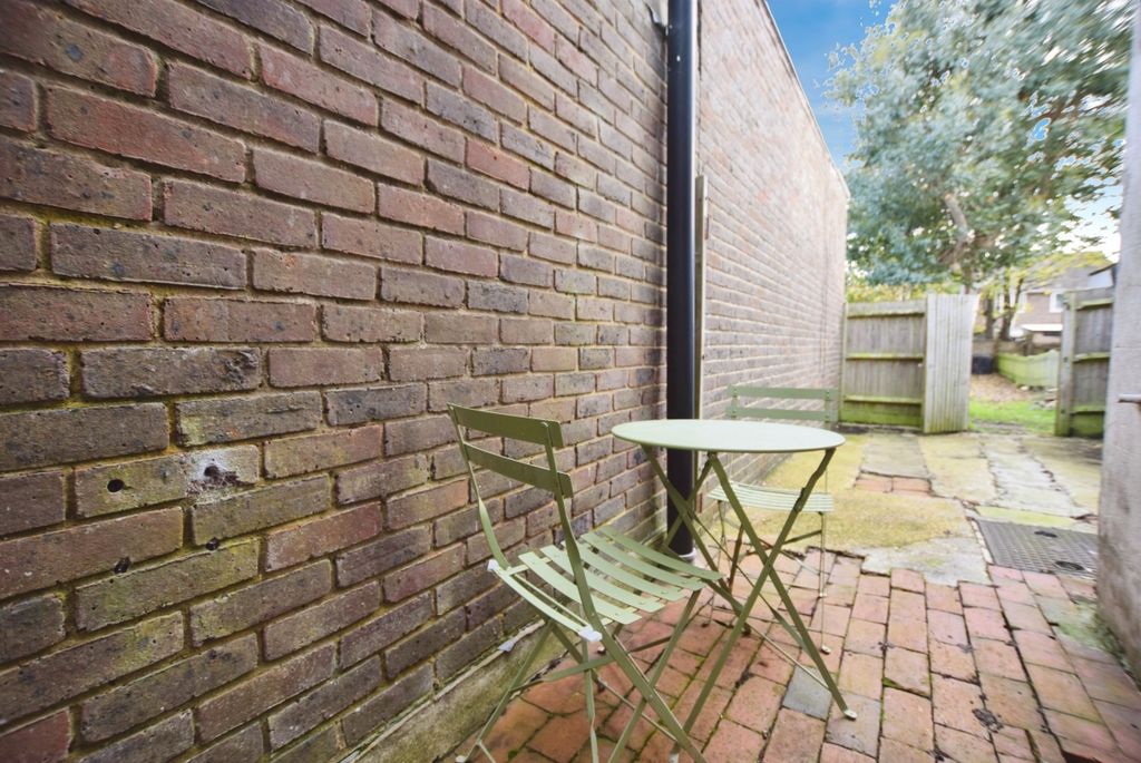 Property photo 1 of 8 86F27163-Dsc_2852