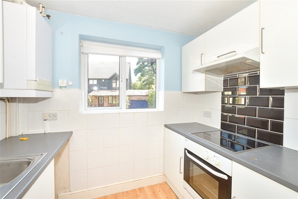 Property photo 2 of 13 Kitchen