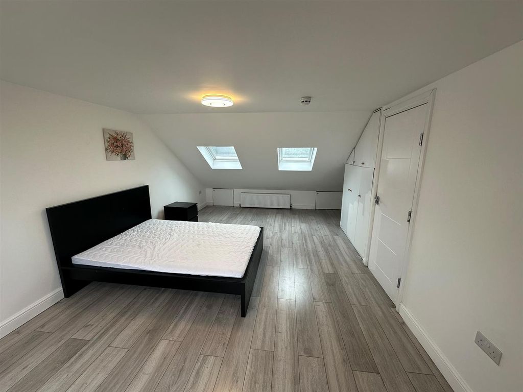 Property photo 1 of 7 Unit 6 Carltom Terrace.Jpg