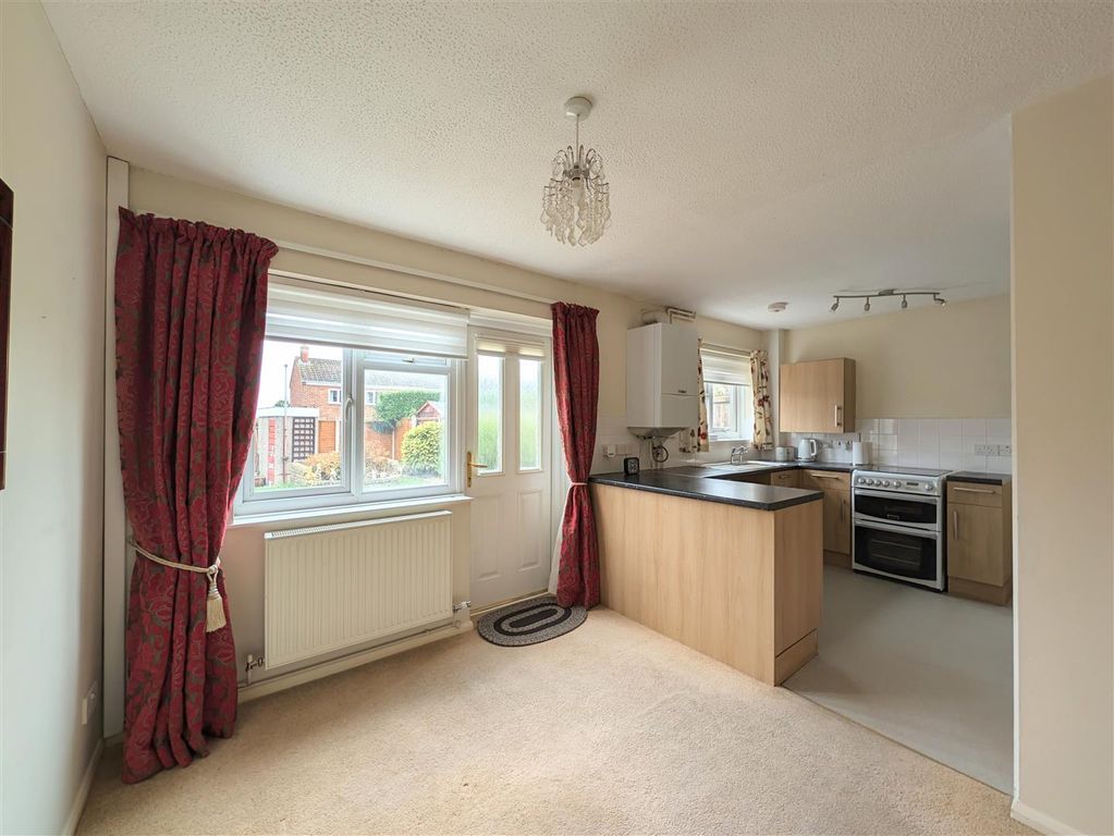 Property photo 3 of 11