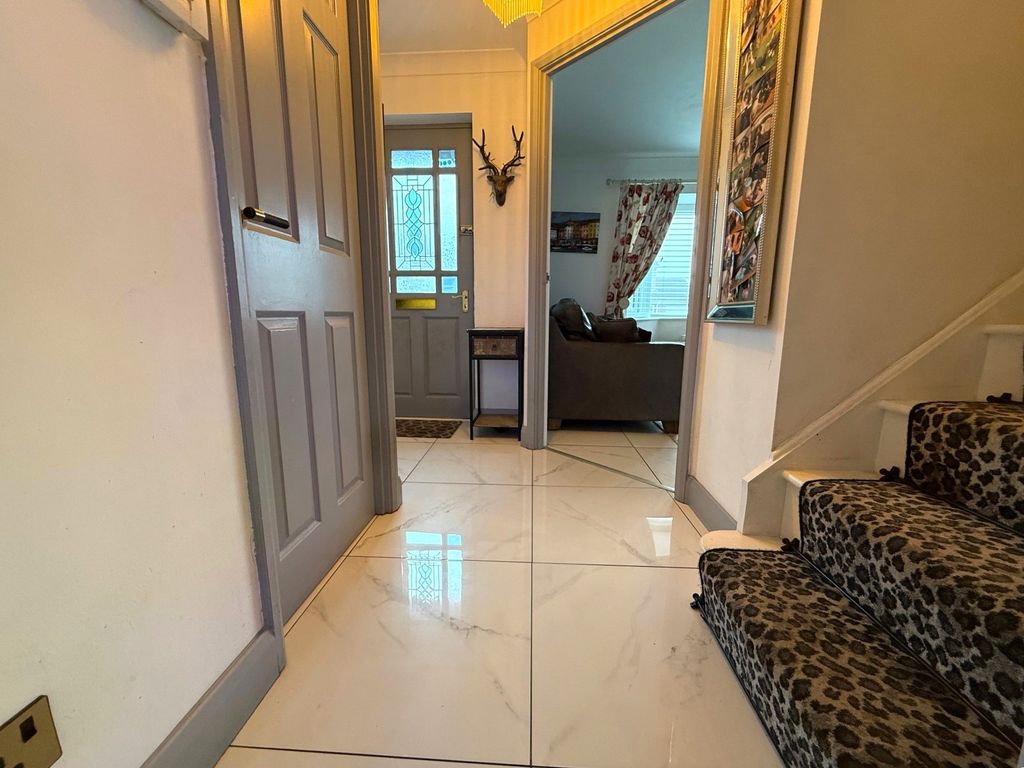 Property photo 2 of 28 Photograph 2