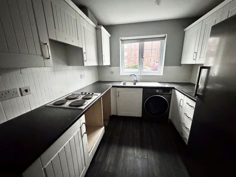 Property photo 3 of 9 Photo 6