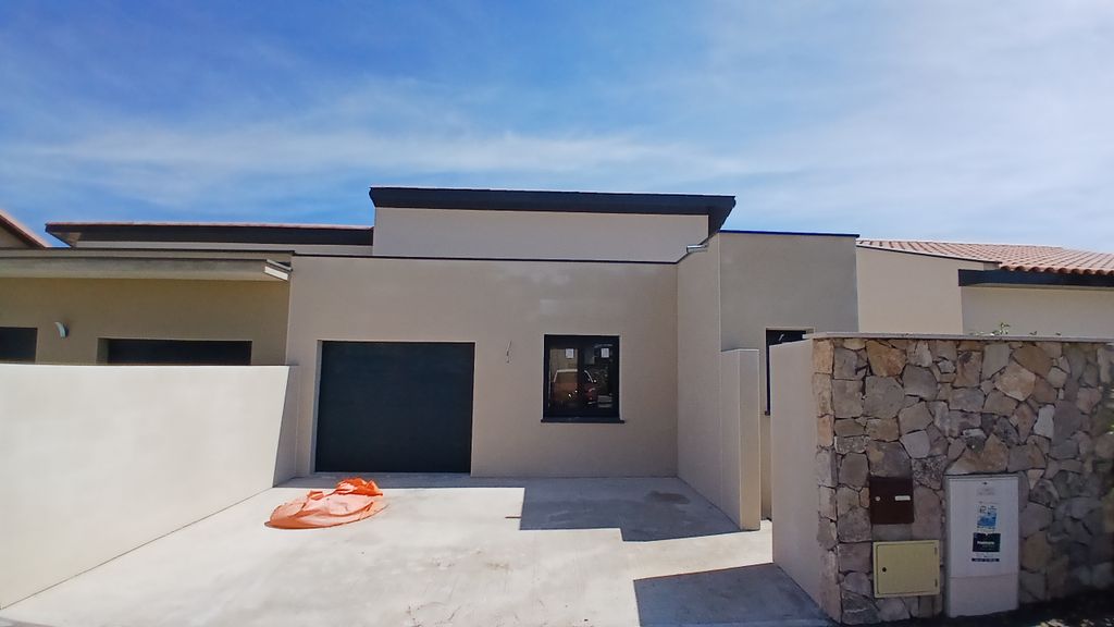 Property photo 3 of 14 Por270000Ebb