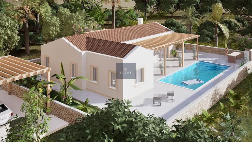 Property photo 2 of 11