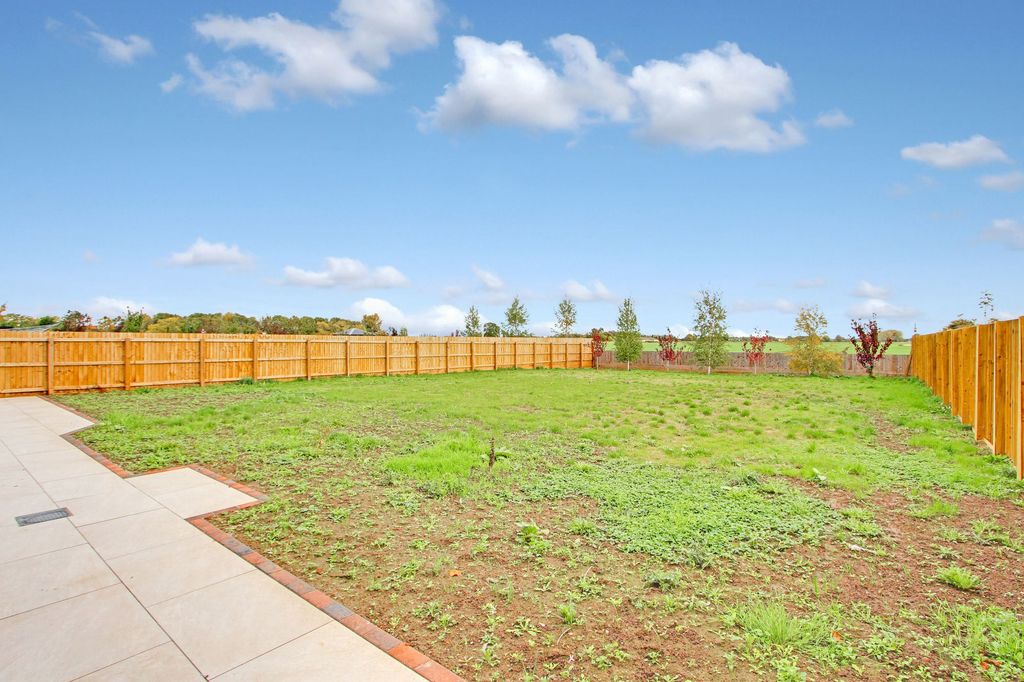 Property photo 3 of 48